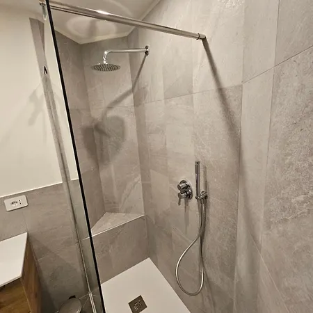 Thea In & Out Cir 0942 ברויל-קרוויניה