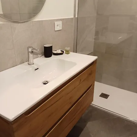 Apartment Thea In & Out Cir 0942