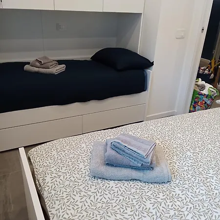 Thea In & Out Cir 0942