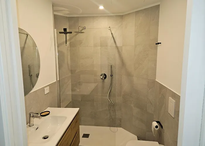 Apartment Thea In & Out Cir 0942 *